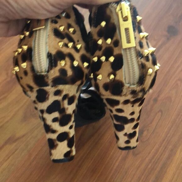 SCHULTZ Leopard studded heels Made in Brazil  7 - Picture 4 of 12